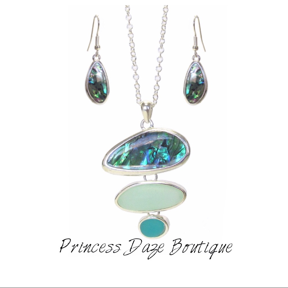 Sea Glass & Abalone‎ Pendant Necklace & Earring Set